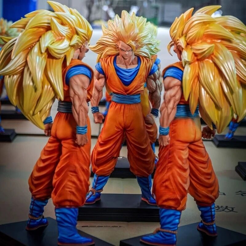 Figurine Goku Super Saiyan 3 – Dragon Ball Z – 34 cm – cheveux dorés longs, posture droite, finition réaliste