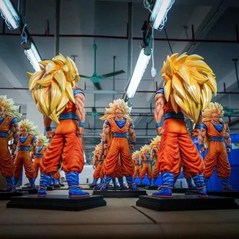 Figurine Goku Super Saiyan 3 – Dragon Ball Z – 34 cm – cheveux dorés longs, posture droite, finition réaliste