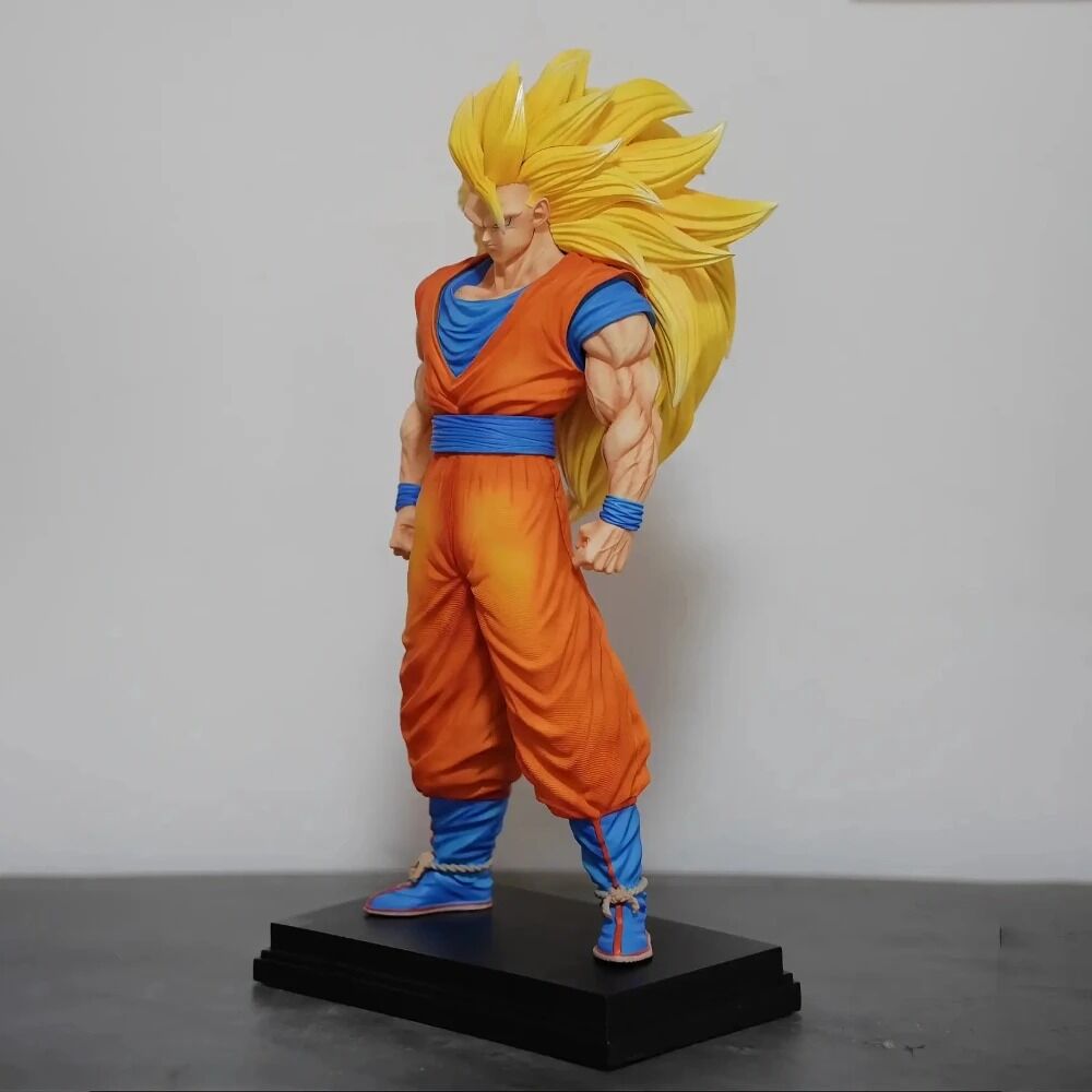 Figurine Goku Super Saiyan 3 – Dragon Ball Z – 34 cm – cheveux dorés longs, posture droite, finition réaliste