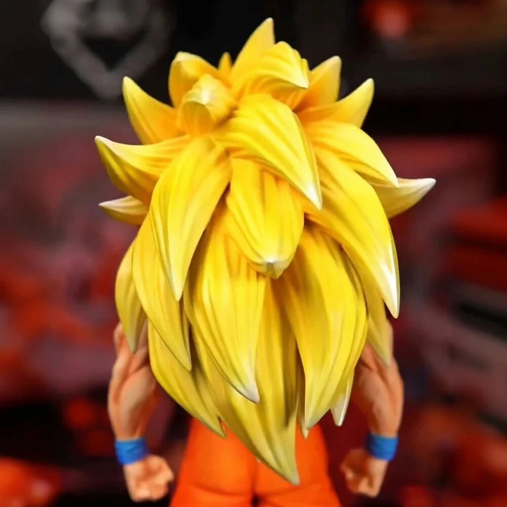 Figurine Goku Super Saiyan 3 – Dragon Ball Z – 34 cm – cheveux dorés longs, posture droite, finition réaliste