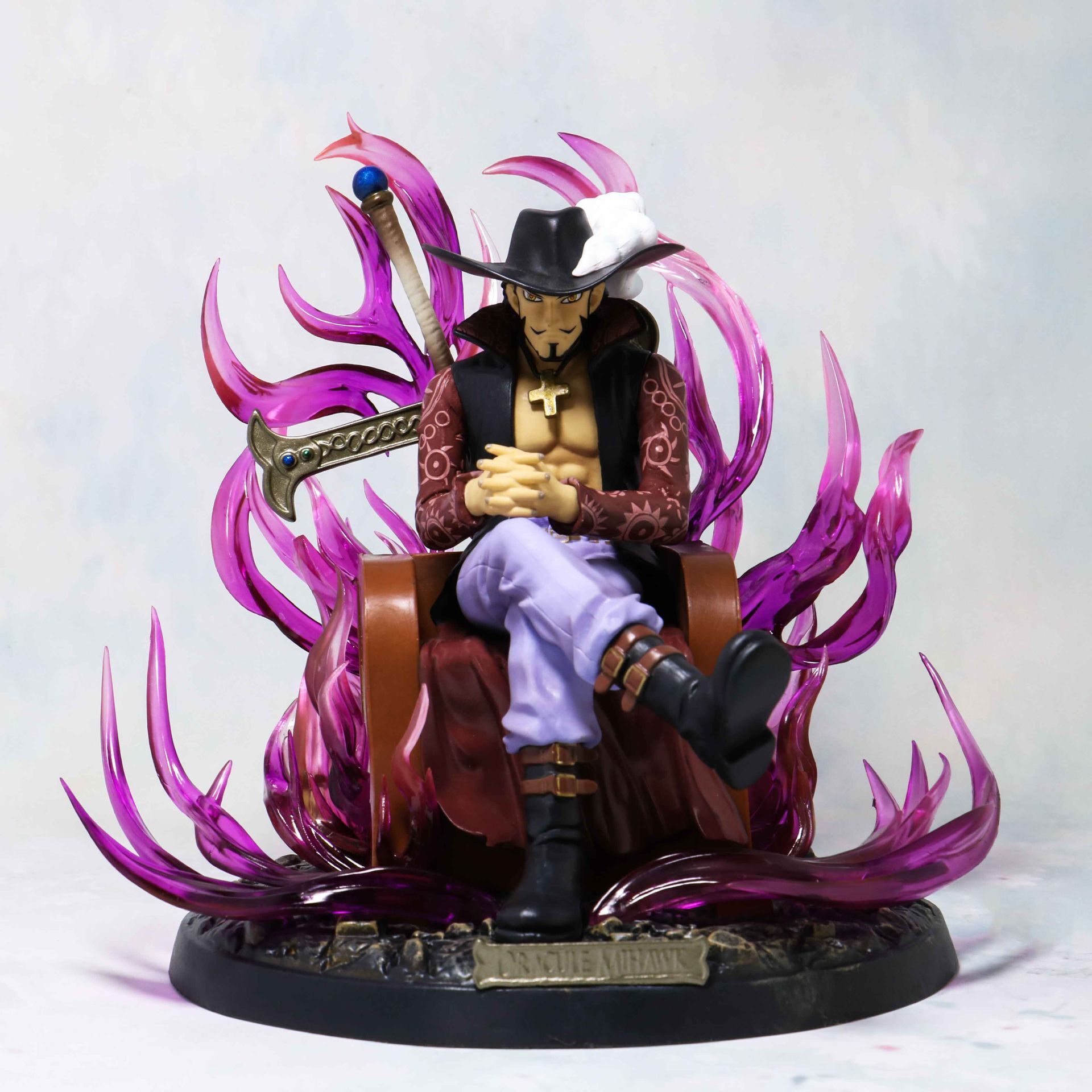 Figurine One Piece Dracule Mihawk