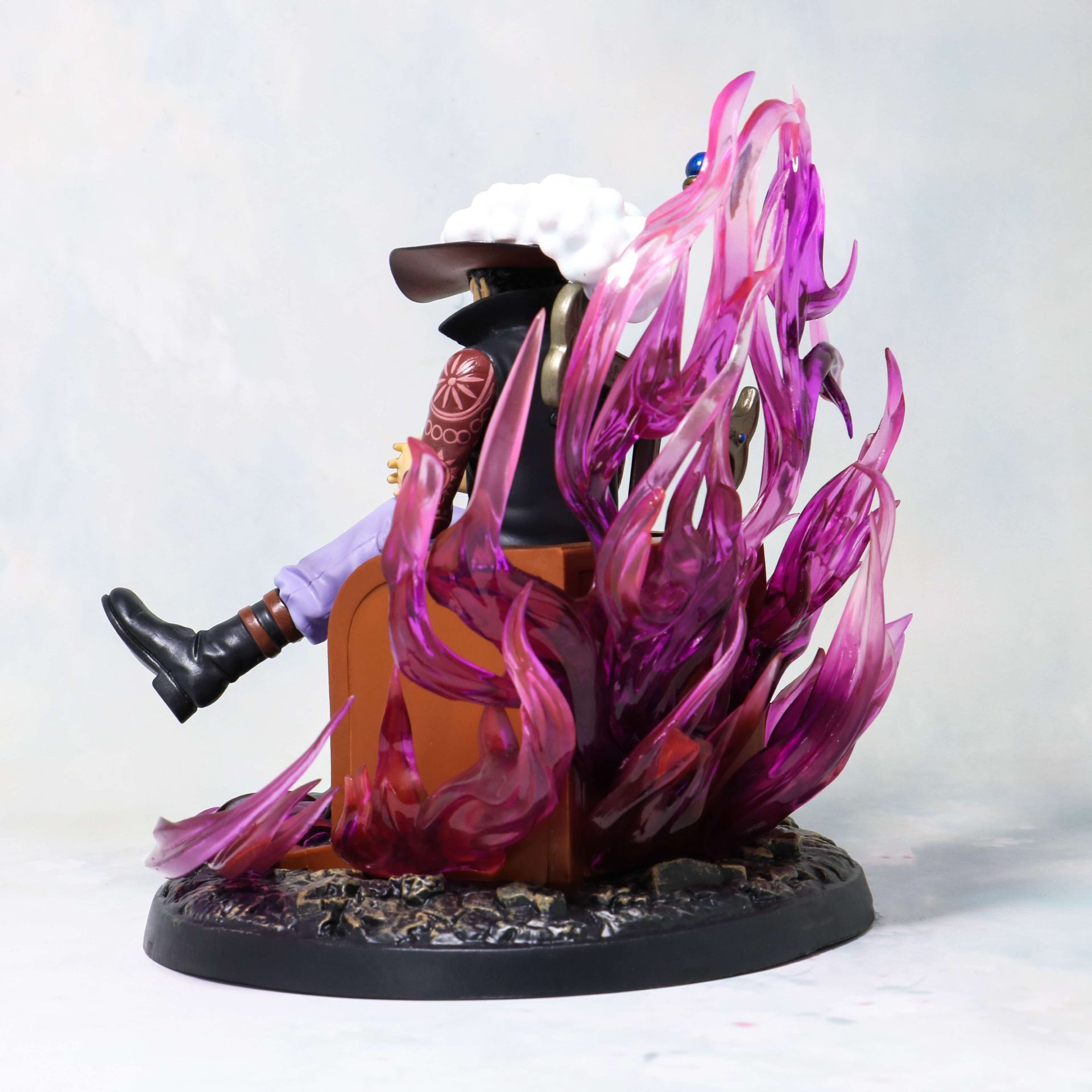 Figurine One Piece Dracule Mihawk